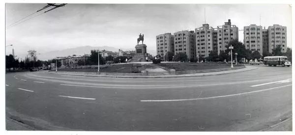 Plaza Baquedano  [fotografía] Domingo Ulloa.