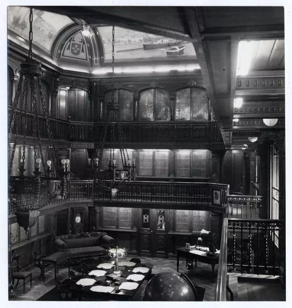 [Vista interior; Sala de Lectura, Biblioteca Americana José Toribio Medina, Biblioteca Nacional]  [fotografía] Domingo Ulloa.
