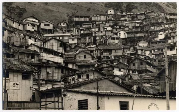 Favela en Río de Janeiro  [fotografía] Domingo Ulloa.