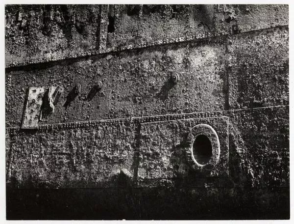 Barco viejo en Isla Tenglo  [fotografía] Domingo Ulloa.