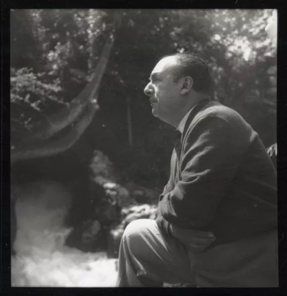 [Pablo Neruda]  [fotografía]