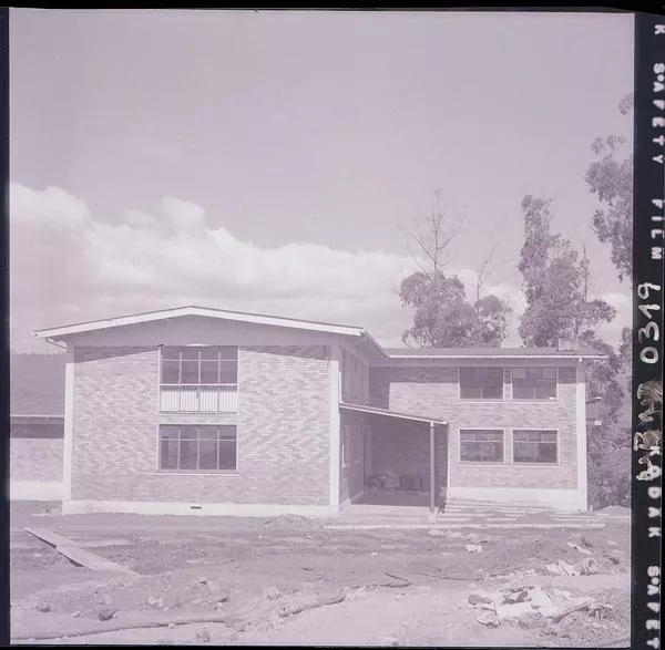 [Casa en construcción]  [fotografía] Ignacio Hochhäusler.