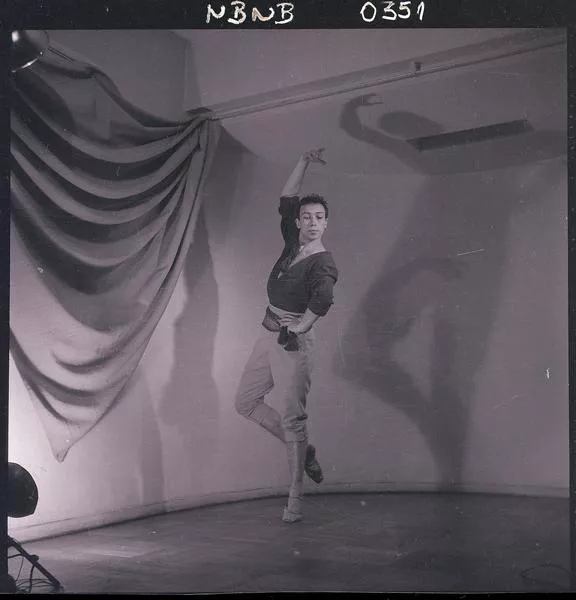 [Ballet Nacional Chileno : Ensayo: Ballet "Redes" [fotografía] Ignacio Hochhäusler.