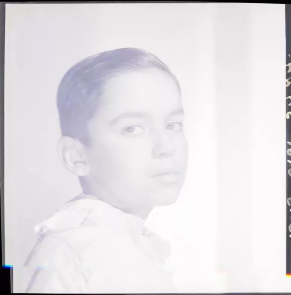 [Retrato de un niño]  [fotografía] Ignacio Hochhäusler.