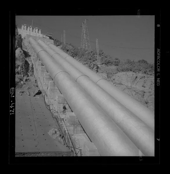 [Vista general, Central Hidroeléctrica "Sauzal"]  [fotografía] Luis Ladrón de Guevara.