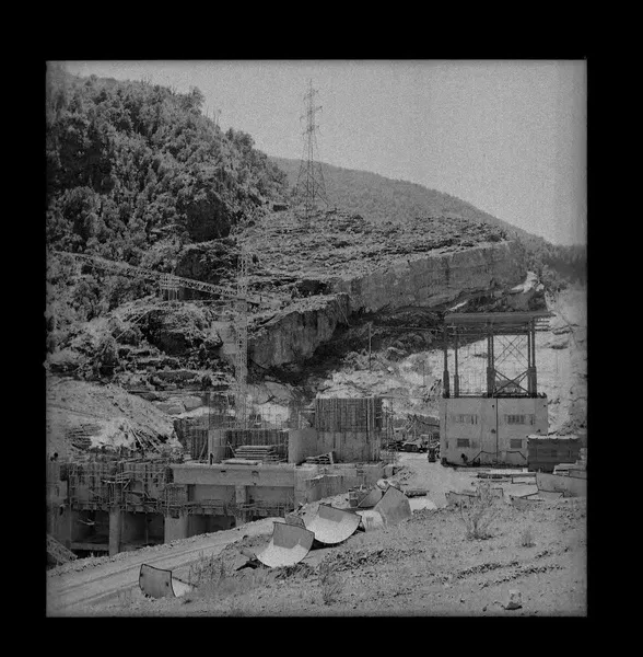 [Construcción de la casa de máquinas]  [fotografía] Luis Ladrón de Guevara.