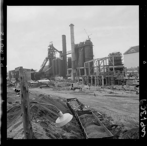 [Compañía de Acero del Pacífico : Planta Siderúrgica de Huachipato] [fotografía] Luis Ladrón de Guevara.