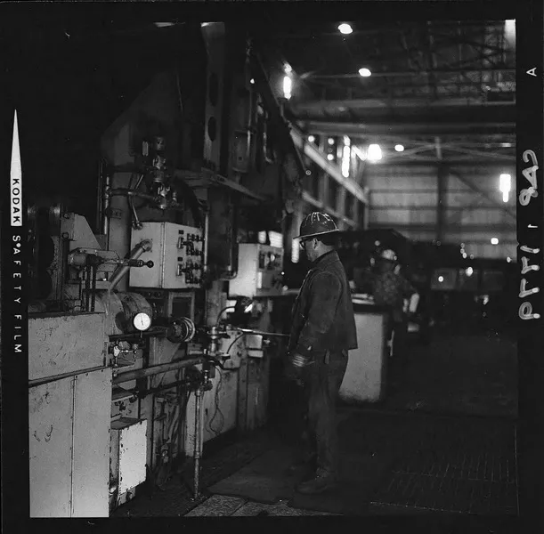 [Compañía de Acero del Pacífico : Alto Horno, fundición de acero Huachipato] [fotografía] Luis Ladrón de Guevara.