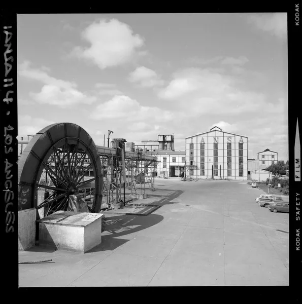 [Planta Iansa (Industria Azucarera Nacional. S.A.)]  [fotografía] Luis Ladrón de Guevara.