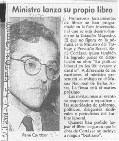 Ministro lanza su propio libro  [artículo].