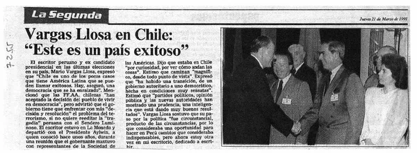 Vargas Llosa en Chile: "Este es un país exitoso".  [artículo]