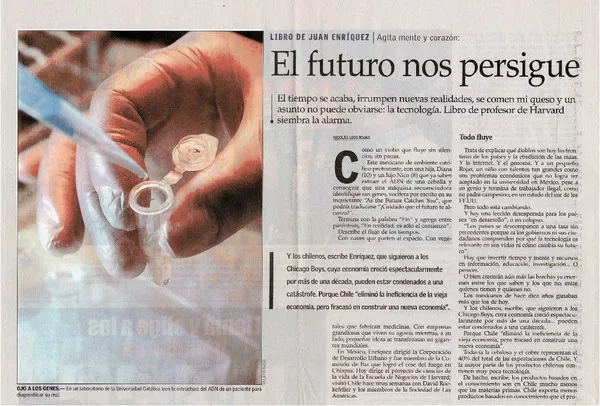 El futuro nos persigue  [artículo] Nicolás Luco Rojas.