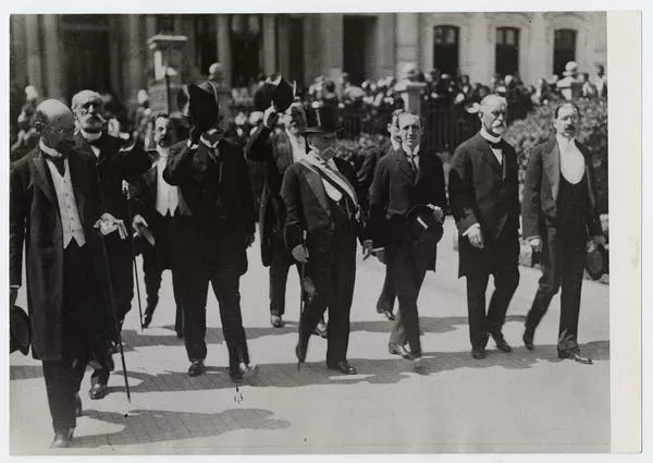 [Ramón Barros Luco a su lado Manuel Rivas Vicuña]  [fotografía].