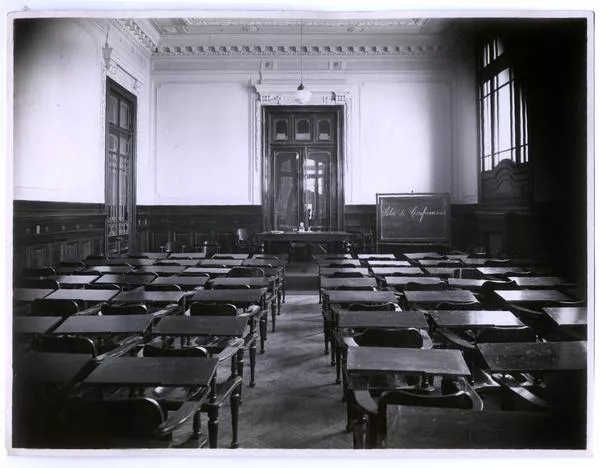 [Biblioteca Nacional 1927. Sala de Conferencias]  [fotografía].