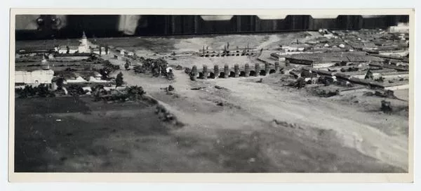 [Maqueta : vista parcial de la ciudad de Santiago]  [fotografía].