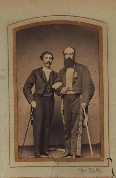 [Aniceto Vergara Albano y Mariano Donato Muñoz. Alianza chileno - boliviana, La Paz, marzo, 18, 1866]  [fotografía] Cipriano Clavijo.