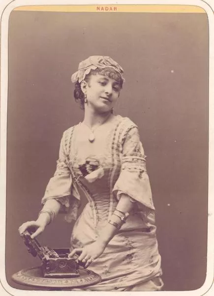 [Mujer no identificada]  [fotografía] Félix Nadar.