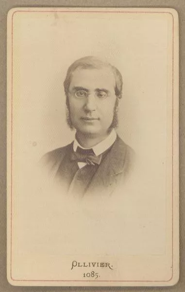 [Emile Ollivier, retrato de medio cuerpo]  [fotografía].