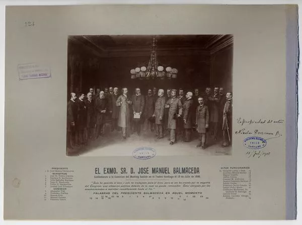 [Miembros de la comisión, títulado "El Exmo. SR. D. José Manuel Balmaceda contestando a la comisión del meeting habido en el Teatro Santiago el 13 de julio de 1890"]  [fotografía].