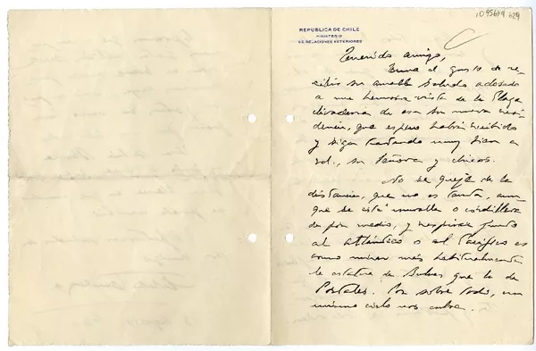 [Carta] 1945 agosto 13, Santiago, Chile [a] Juan Mujica, Bahía Blanca, Argentina  [manuscrito] Alberto Cruchaga Ossa.
