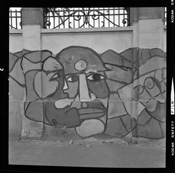 Murales políticos  [fotografía] Armindo Cardoso.