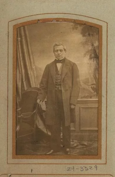 [Retrato a Don Manuel Montt]  [fotografía] Mythos.