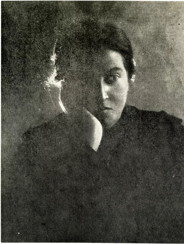 [Retrato de Gabriela Mistral]  [fotografía].