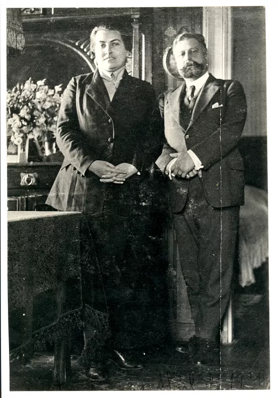 [Retrato de Gabriela Mistral y Carlos Forests]  [fotografía].