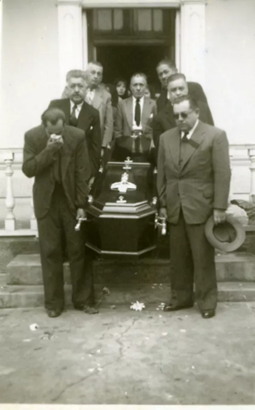 [Funeral de Emelina Molina]  [fotografía].