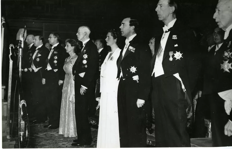 [Ceremonia de entrega del Premio Nobel de Literatura a Gabriela Mistral]  [fotografía]