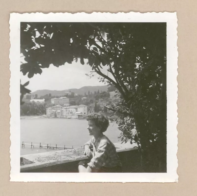 [Doris Dana en San Michelle di Pagana]  [fotografía].
