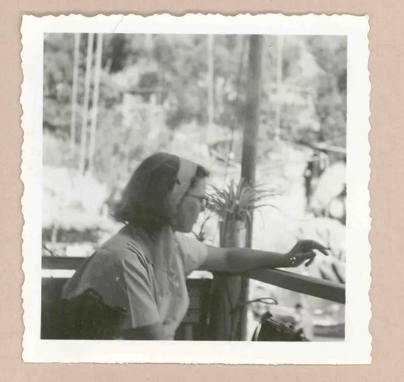 [Amiga de Doris Dana en Italia]  [fotografía].
