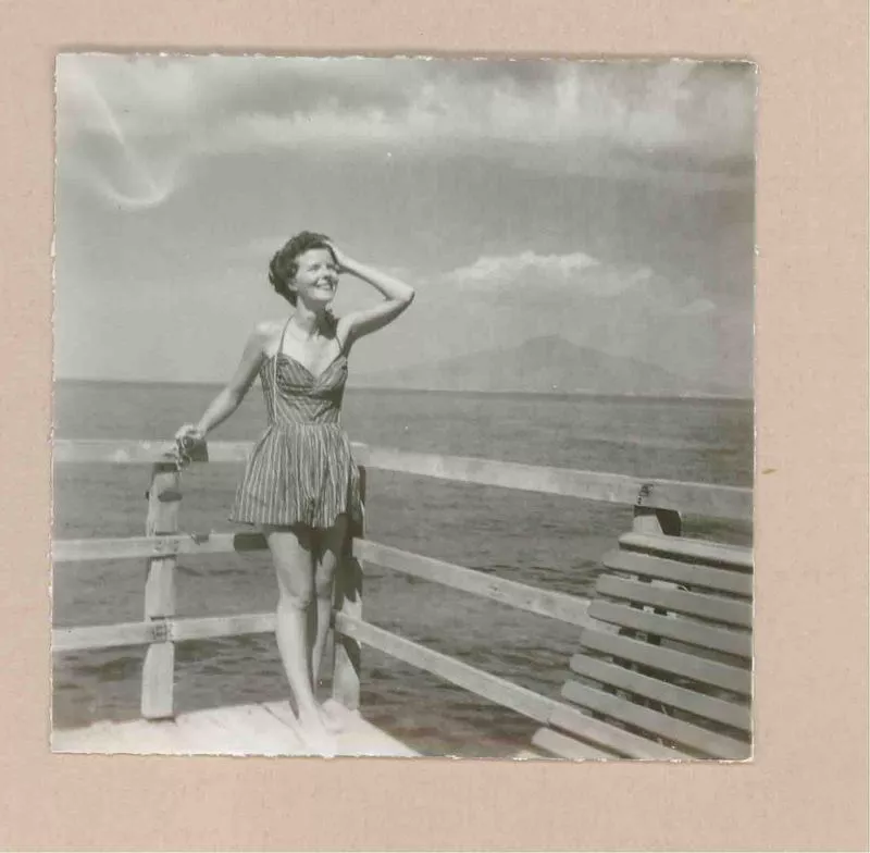 [Doris Dana en Italia]  [fotografía].