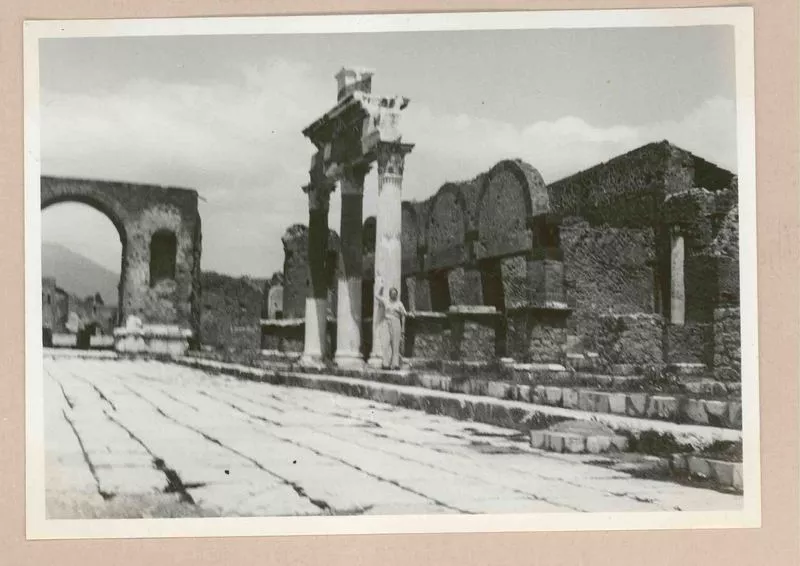[Pompeya]  [fotografía].