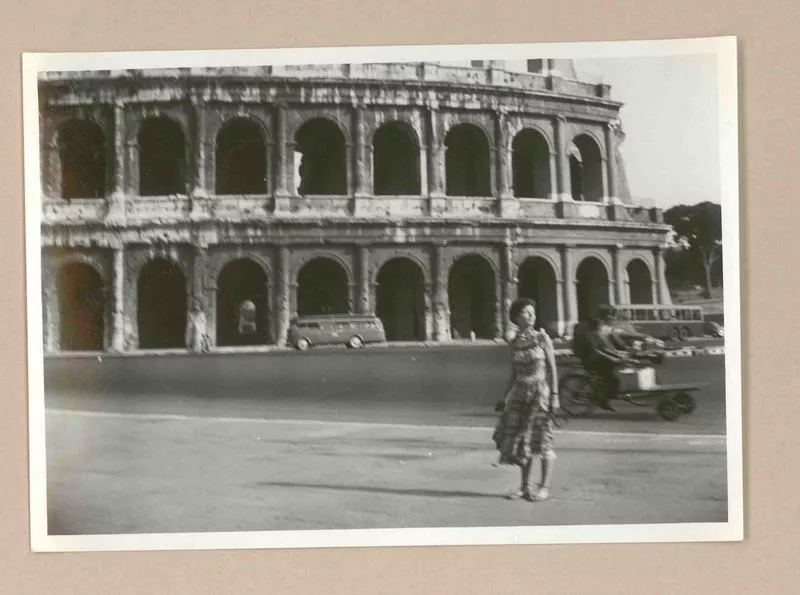 [Doris Dana en Roma]  [fotografía].