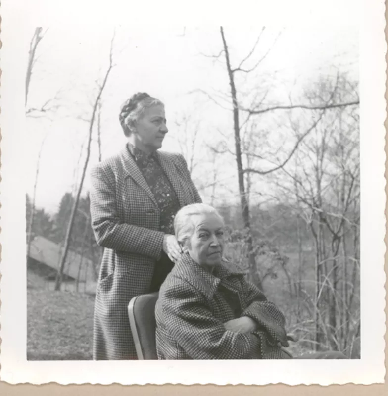 [Gabriela Mistral en Nueva York]  [fotografía].