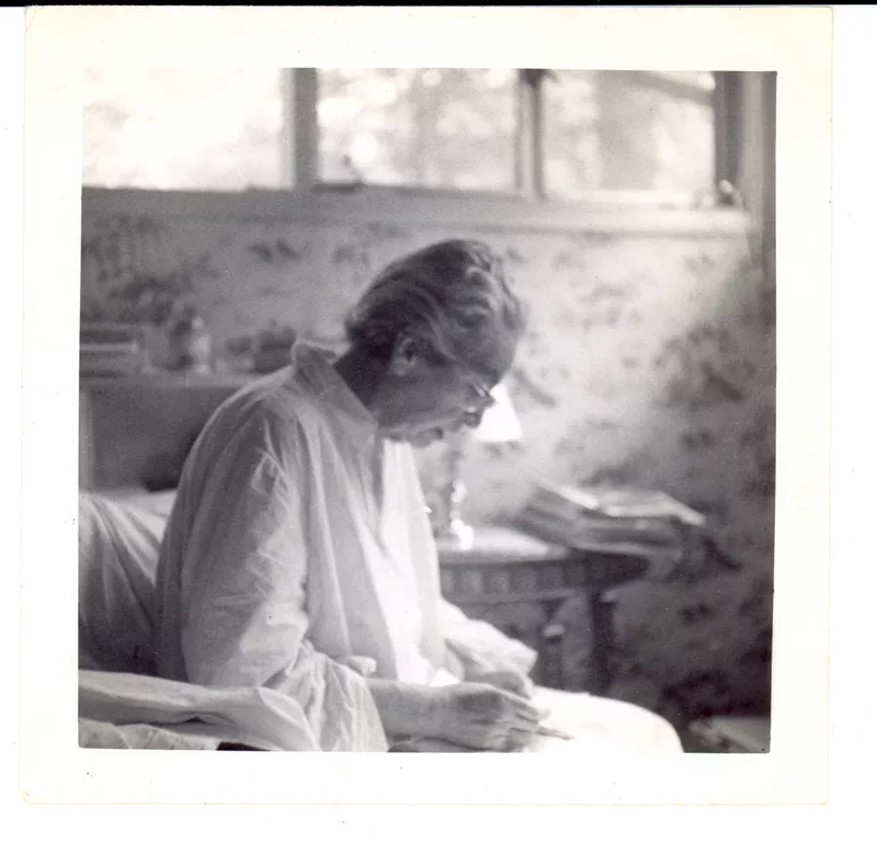 [Gabriela Mistral en Nueva York]  [fotografía].