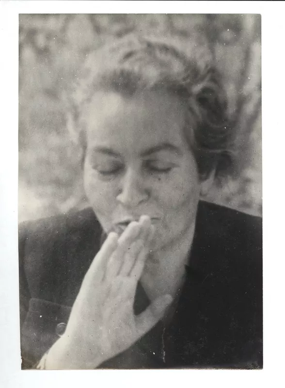 [Gabriela Mistral en Chile]  [fotografía].