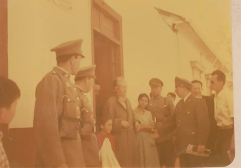 [Gabriela Mistral en Vicuña]  [fotografía].
