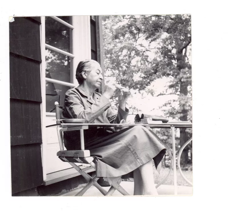 [Gabriela Mistral en Nueva York]  [fotografía]