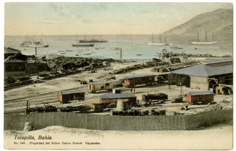 Tocopilla, Bahía : [Sector de embarque de salitre, clippers esperando el embarque] [fotografía] Carlos Brandt.