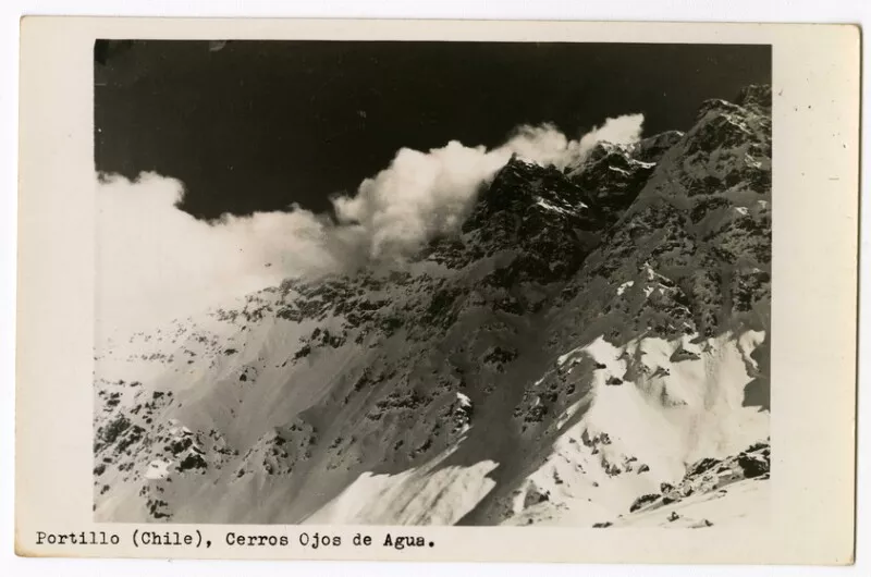Cerros Ojos de Agua  [fotografía].