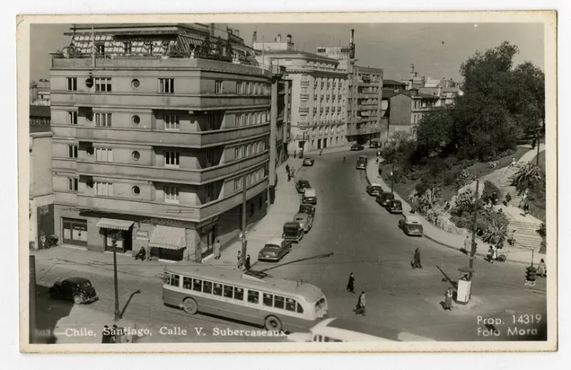 Chile, Santiago, Calle V. Subercaseaux  [fotografía] Foto Mora.