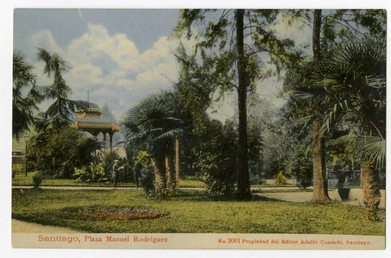 Santiago, Plaza Manuel Rodríguez [ubicada en calle Grajales esquina Almirante Latorre]  [fotografía]