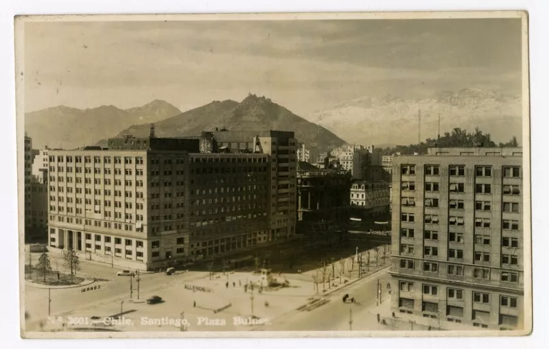 Chile, Santiago, Plaza Bulnes  [fotografía] Foto Mora.