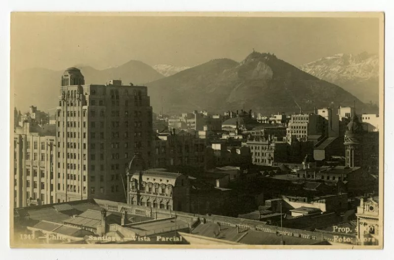 Chile - Santiago - Vista Parcial  [fotografía] Foto Mora.