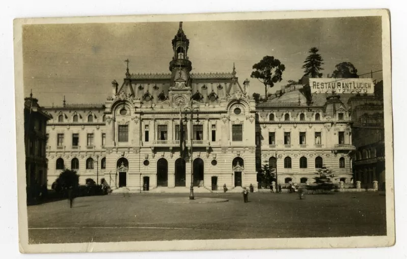 [Edificio de la Ex Intendencia de Valparaíso (1910-1973); actualmente, cobija a la Comandancia en Jefe de la Armada de Chile]  [fotografía] Casa Losada.