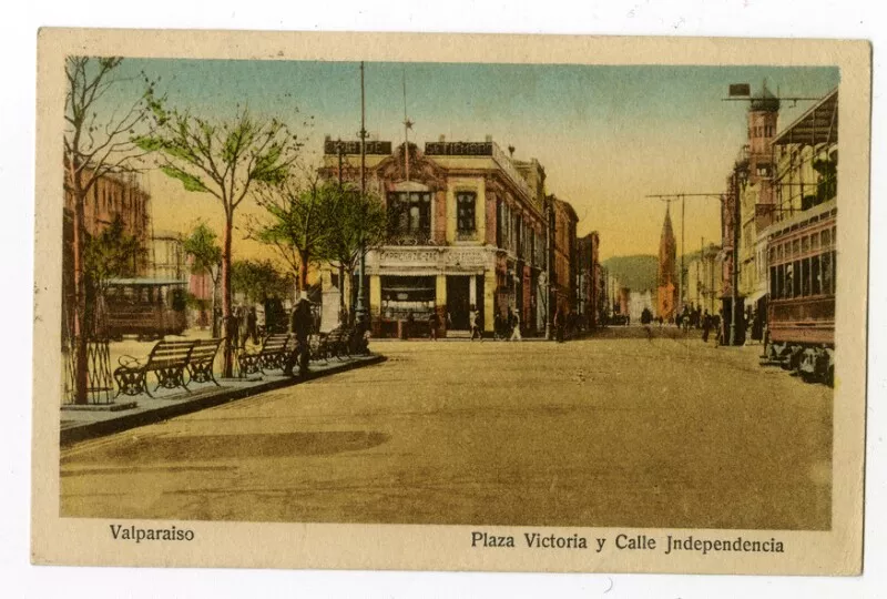 Plaza Victoria y Calle independencia  [fotografía] Grimm & Kern.