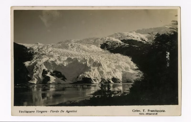 Ventisquero Vergara - Fiordo De Agostini  [fotografía] T. Franciscovic.