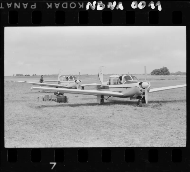 [Aeródromo Eulogio Sánchez Errázuriz (Tobalaba)]  [fotografía] Antonio Quintana.